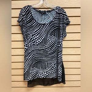 B.L.U.E. WOMEN FASHIONABLE BLOUSE SIZE XL. 
MSRP $95.00